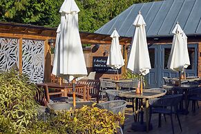 The Ely Hotel by Chef and Brewer Collection