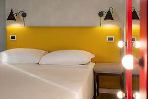 Wave Hotel