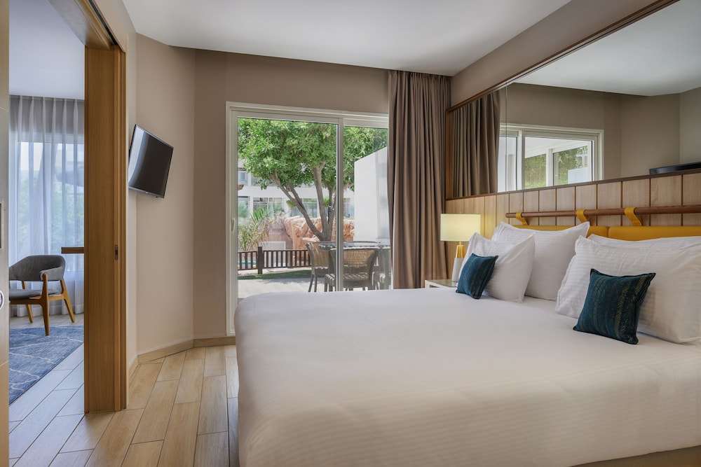 Royal Garden by Isrotel Collection