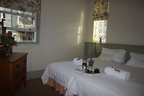 Mountain Manor Guest House & Executive Suites