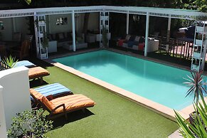 Mountain Manor Guest House & Executive Suites