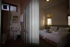 Mountain Manor Guest House & Executive Suites