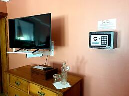 Mountain Manor Guest House & Executive Suites