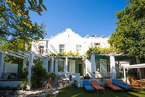 Mountain Manor Guest House & Executive Suites
