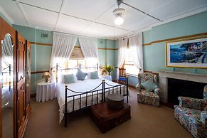 Mountain Manor Guest House & Executive Suites