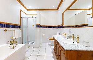 Evergreen Manor And Spa