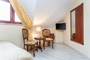 Royal Residence
