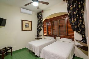 Hotel Club Del Mar