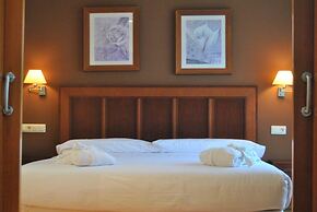 Hotel Santiago de León