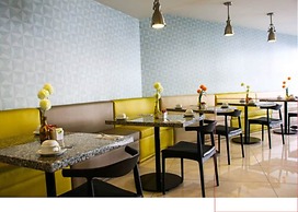 Country Hotel and Suites
