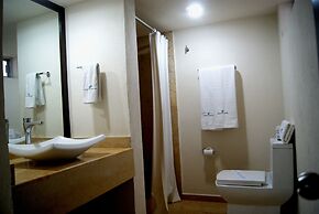 Country Hotel and Suites