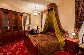 Monte Kristo Hotel