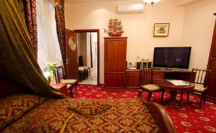 Monte Kristo Hotel