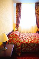 Monte Kristo Hotel
