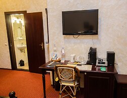 Monte Kristo Hotel