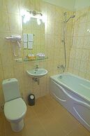 Monte Kristo Hotel