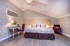 Pushka Inn Hotel