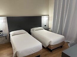 Hotel Osimar