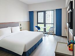 Holiday Inn Express Shanghai Putuo by IHG