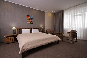 Golden Dragon Hotel