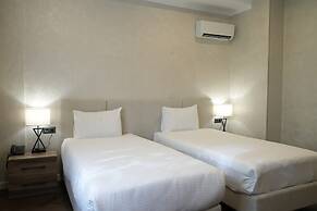 Golden Dragon Hotel