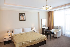 Golden Dragon Hotel