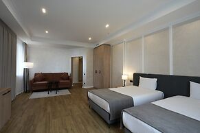 Golden Dragon Hotel