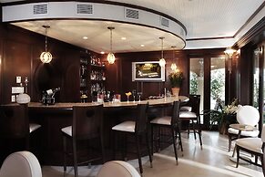 The Somerset on Grace Bay