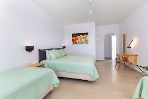 Pyrgaki Hotel