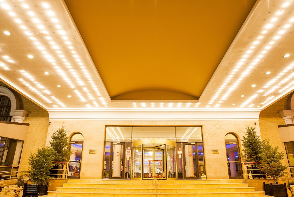 Phoenicia Grand Hotel