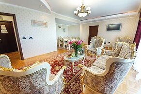 Phoenicia Grand Hotel