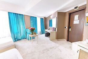 Phoenicia Grand Hotel