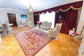 Phoenicia Grand Hotel