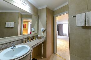 Phoenicia Grand Hotel