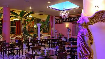 Hotel Kosta Famissi
