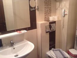 Hotel Kosta Famissi