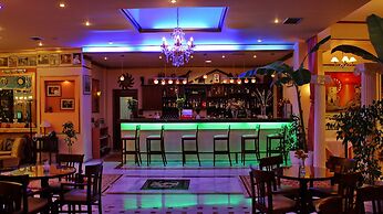 Hotel Kosta Famissi