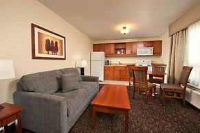 Gold Eagle Lodge