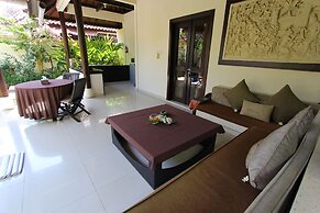 Heliconia Villa