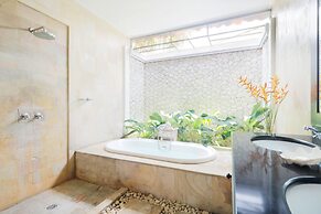 Heliconia Villa