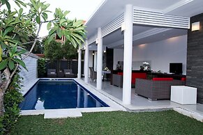 Heliconia Villa