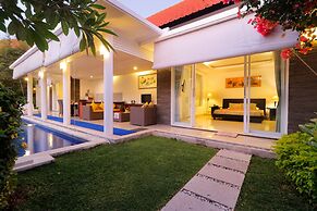 Heliconia Villa
