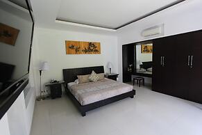 Heliconia Villa