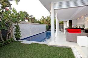 Heliconia Villa
