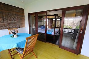 Heliconia Villa