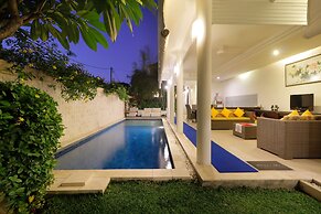 Heliconia Villa