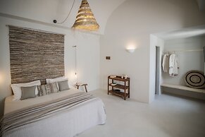 Scorpios Beach Santorini