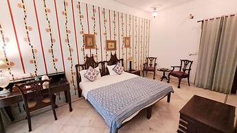 HOTEL MAHENDRA PRAKASH