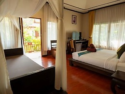 Kanok Buri Resort