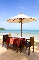 Kanok Buri Resort